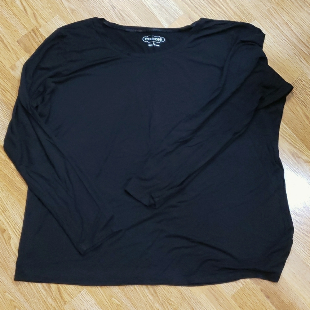 Maurices long sleeved layering shirt